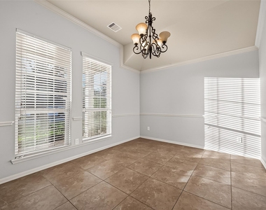 28207 Chalet Park Drive - Photo Thumbnail 7