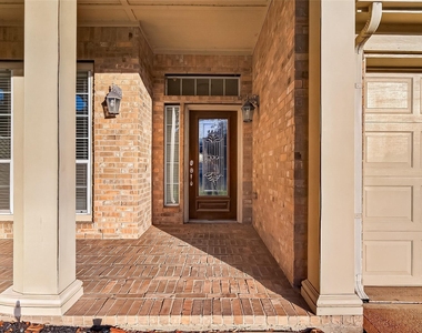 28207 Chalet Park Drive - Photo Thumbnail 6