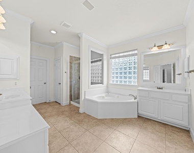 6118 Durango Bay Lane - Photo Thumbnail 17