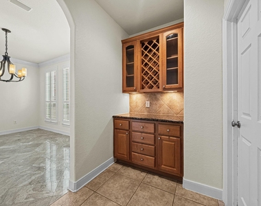 6118 Durango Bay Lane - Photo Thumbnail 10