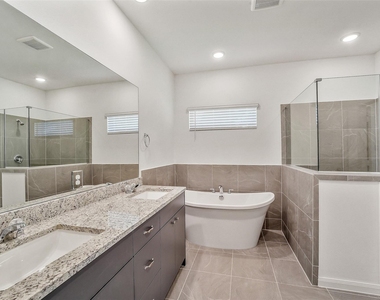 11943 Pondwood Drive - Photo Thumbnail 15