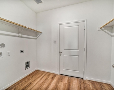11943 Pondwood Drive - Photo Thumbnail 21