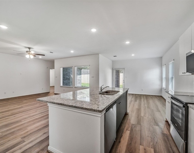 11943 Pondwood Drive - Photo Thumbnail 9