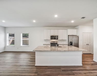 11943 Pondwood Drive - Photo Thumbnail 5