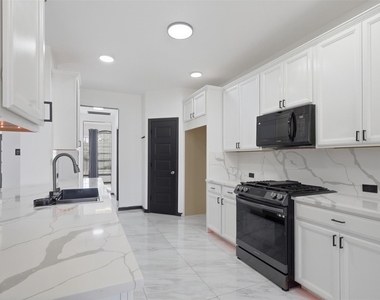 27947 Hendrix Park Drive - Photo Thumbnail 8