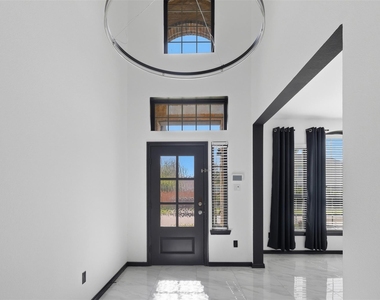 27947 Hendrix Park Drive - Photo Thumbnail 3