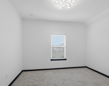 27947 Hendrix Park Drive - Photo Thumbnail 23