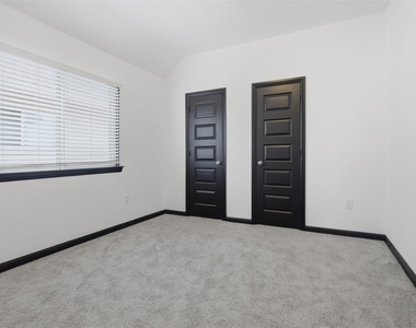 27947 Hendrix Park Drive - Photo Thumbnail 26