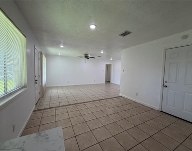 9911 Cardinal Street - Photo Thumbnail 8