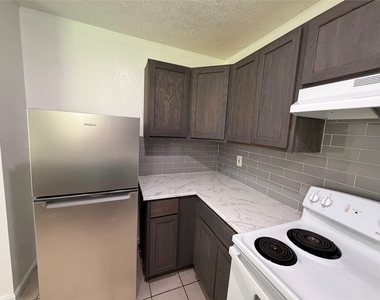 9911 Cardinal Street - Photo Thumbnail 14