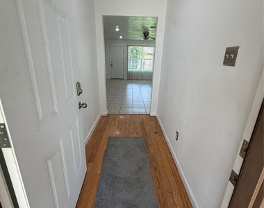 9911 Cardinal Street - Photo Thumbnail 2
