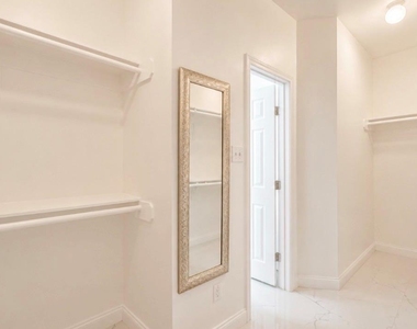 423 Blossomwood Drive - Photo Thumbnail 19