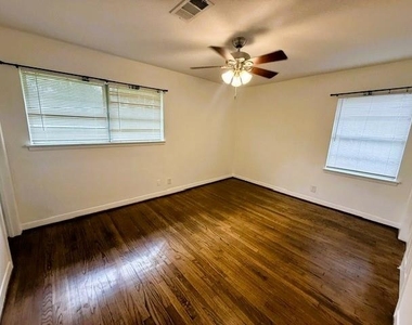 7406 Janak Drive - Photo Thumbnail 5
