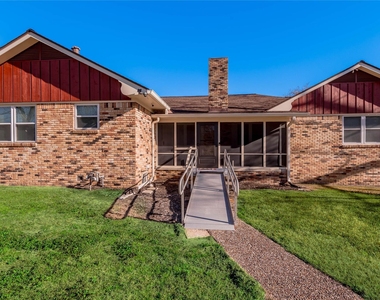 2201 Badger Lane - Photo Thumbnail 24