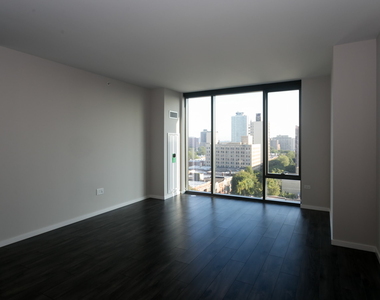 5252 S Cornell Ave - Photo Thumbnail 64