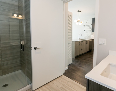 5252 S Cornell Ave - Photo Thumbnail 157