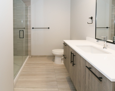 5252 S Cornell Ave - Photo Thumbnail 110