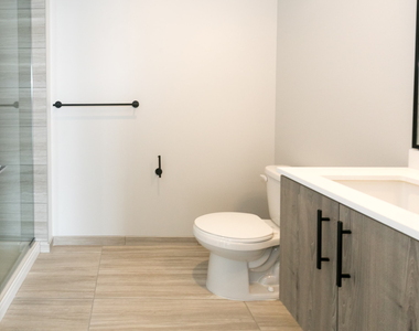5252 S Cornell Ave - Photo Thumbnail 145