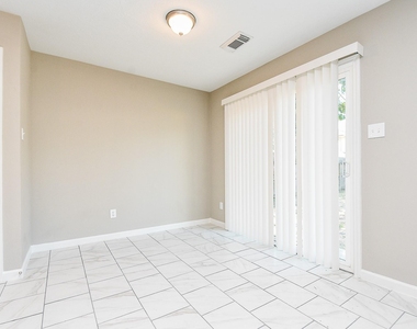 7818 Summer Place Drive - Photo Thumbnail 8