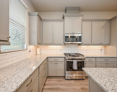 16103 Northern Cardinal Lane - Photo Thumbnail 10