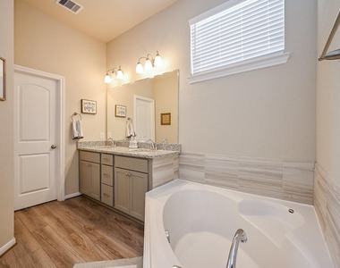 16103 Northern Cardinal Lane - Photo Thumbnail 15