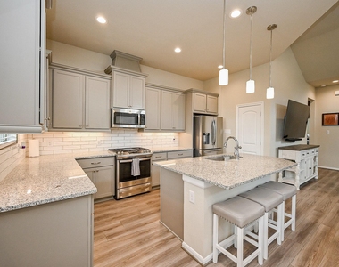 16103 Northern Cardinal Lane - Photo Thumbnail 8
