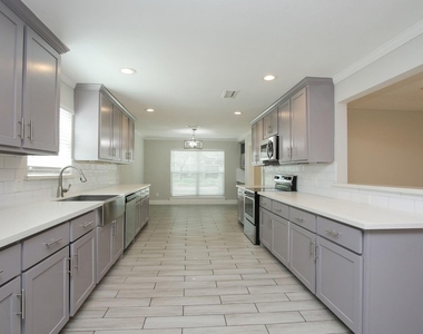 5815 Picasso Place - Photo Thumbnail 16