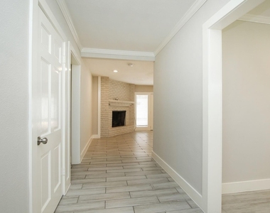 5815 Picasso Place - Photo Thumbnail 8
