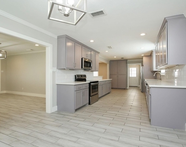 5815 Picasso Place - Photo Thumbnail 1