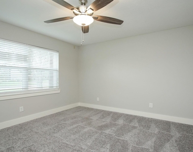 5815 Picasso Place - Photo Thumbnail 24