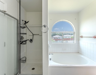 1339 Diamond Bluff - Photo Thumbnail 12