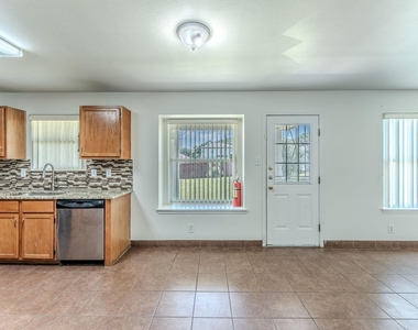 1339 Diamond Bluff - Photo Thumbnail 5