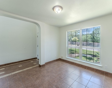 1339 Diamond Bluff - Photo Thumbnail 7