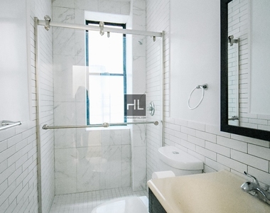 West 151st Street - Photo Thumbnail 5
