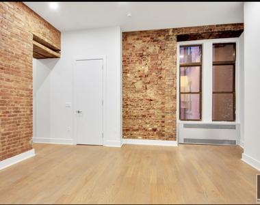 Madison Avenue - Photo Thumbnail 1