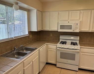 16230 Cutten Road - Photo Thumbnail 10