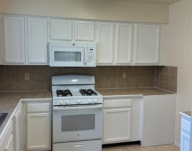 16230 Cutten Road - Photo Thumbnail 11