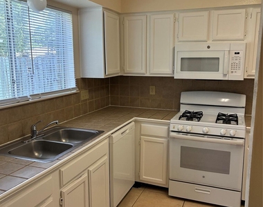 16230 Cutten Road - Photo Thumbnail 9