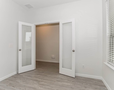 13462 Maltessa Drive - Photo Thumbnail 5