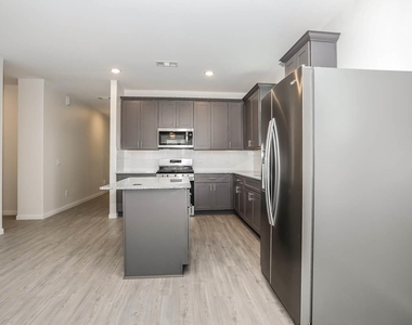 13462 Maltessa Drive - Photo Thumbnail 3