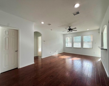 2814 Ridgeglen Lane - Photo Thumbnail 15