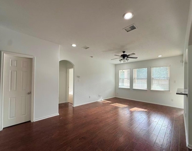 2814 Ridgeglen Lane - Photo Thumbnail 11