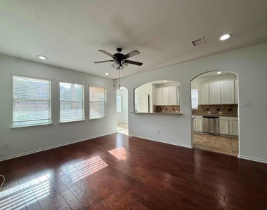 2814 Ridgeglen Lane - Photo Thumbnail 17