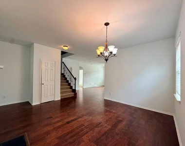 2814 Ridgeglen Lane - Photo Thumbnail 14
