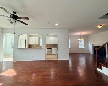 2814 Ridgeglen Lane - Photo Thumbnail 18