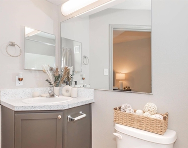 1088 Park Plaza Drive - Photo Thumbnail 12