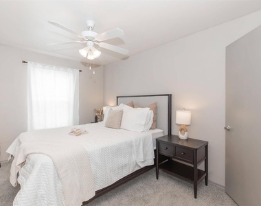 1088 Park Plaza Drive - Photo Thumbnail 13