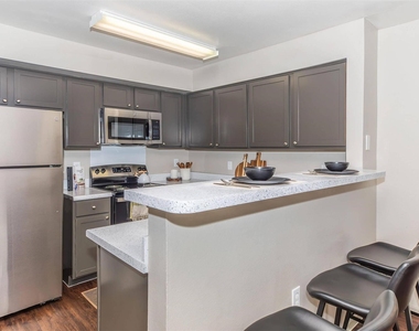 1088 Park Plaza Drive - Photo Thumbnail 2