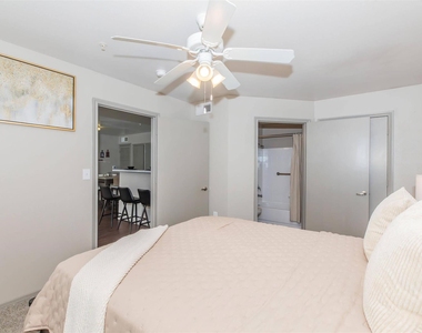 1088 Park Plaza Drive - Photo Thumbnail 7