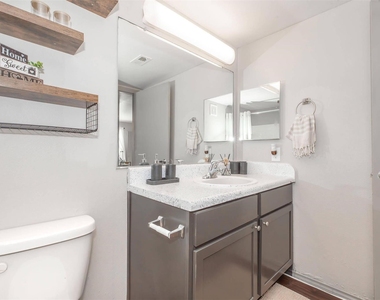1088 Park Plaza Drive - Photo Thumbnail 8